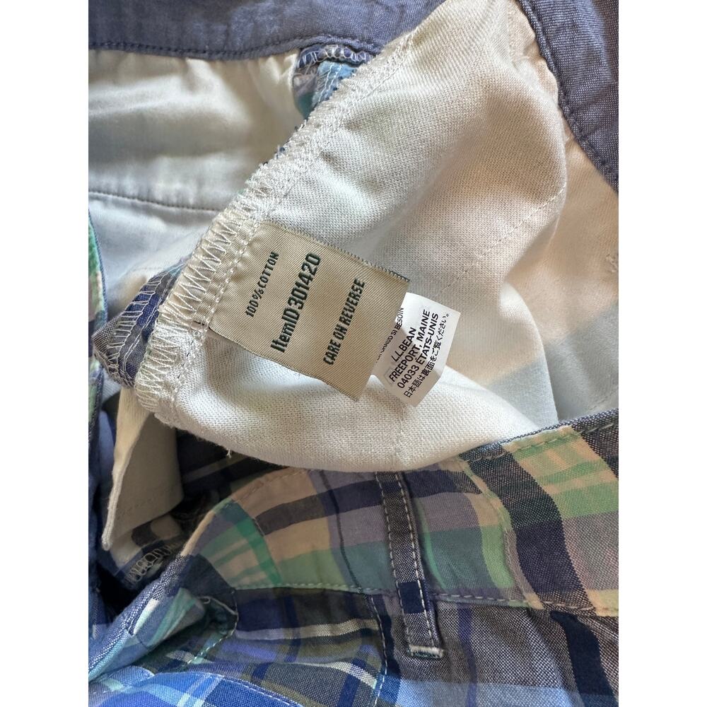 Women's L.L.Bean Favorite Fit Blue Patchwork Madras Chino Shorts 8 - Picture 4 of 5